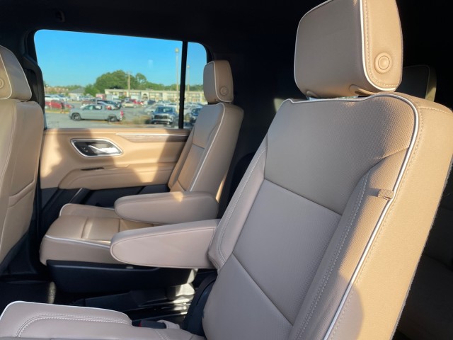 new 2024 Chevrolet Suburban car, priced at $77,915