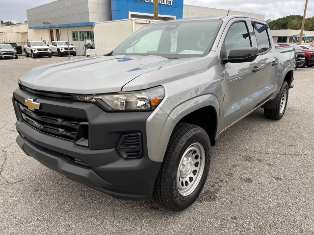 new 2024 Chevrolet Colorado car, priced at $33,635