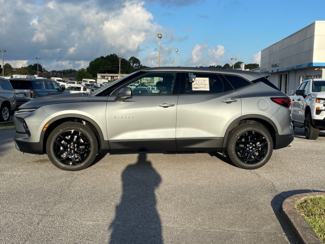 new 2025 Chevrolet Blazer car, priced at $38,585