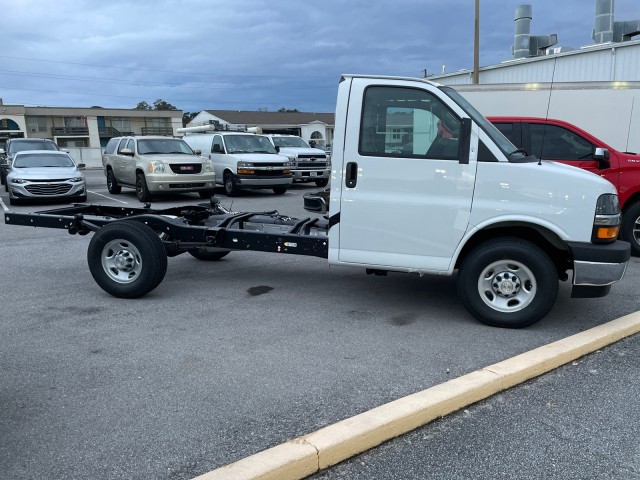 new 2025 Chevrolet Express Commercial Cutaway car, priced at $43,028