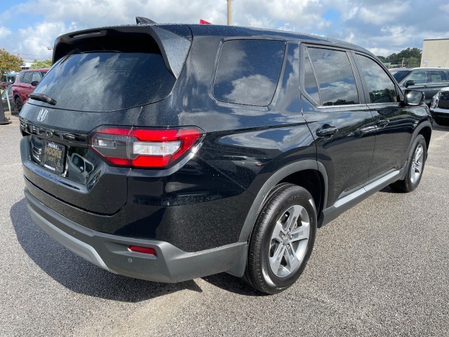 used 2023 Honda Pilot car, priced at $39,995