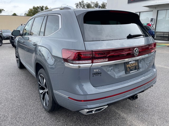 new 2025 Volkswagen Atlas car, priced at $53,796