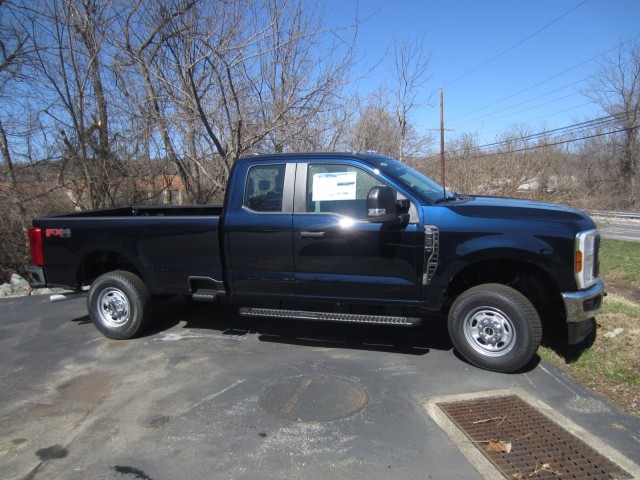 new 2025 Ford F-250 car, priced at $55,160