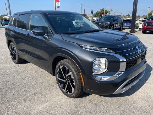 new 2024 Mitsubishi Outlander car, priced at $36,285