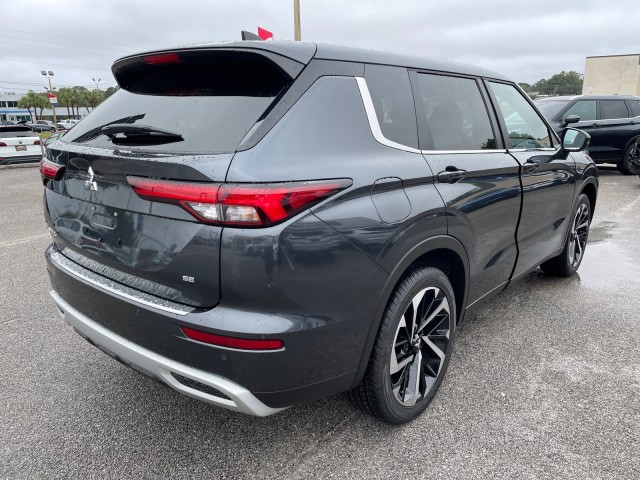 new 2024 Mitsubishi Outlander car, priced at $33,990