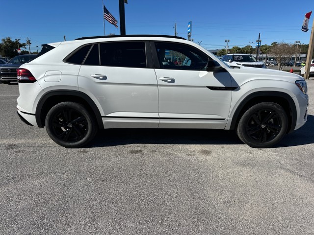 new 2025 Volkswagen Atlas Cross Sport car, priced at $52,061