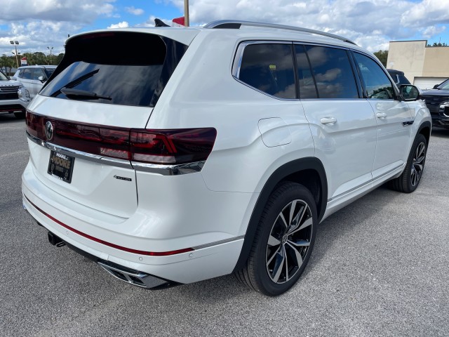 new 2025 Volkswagen Atlas car, priced at $53,699