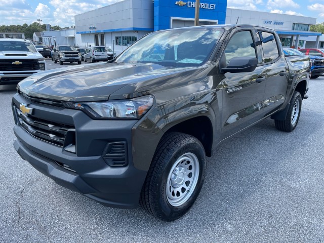 new 2024 Chevrolet Colorado car, priced at $34,975