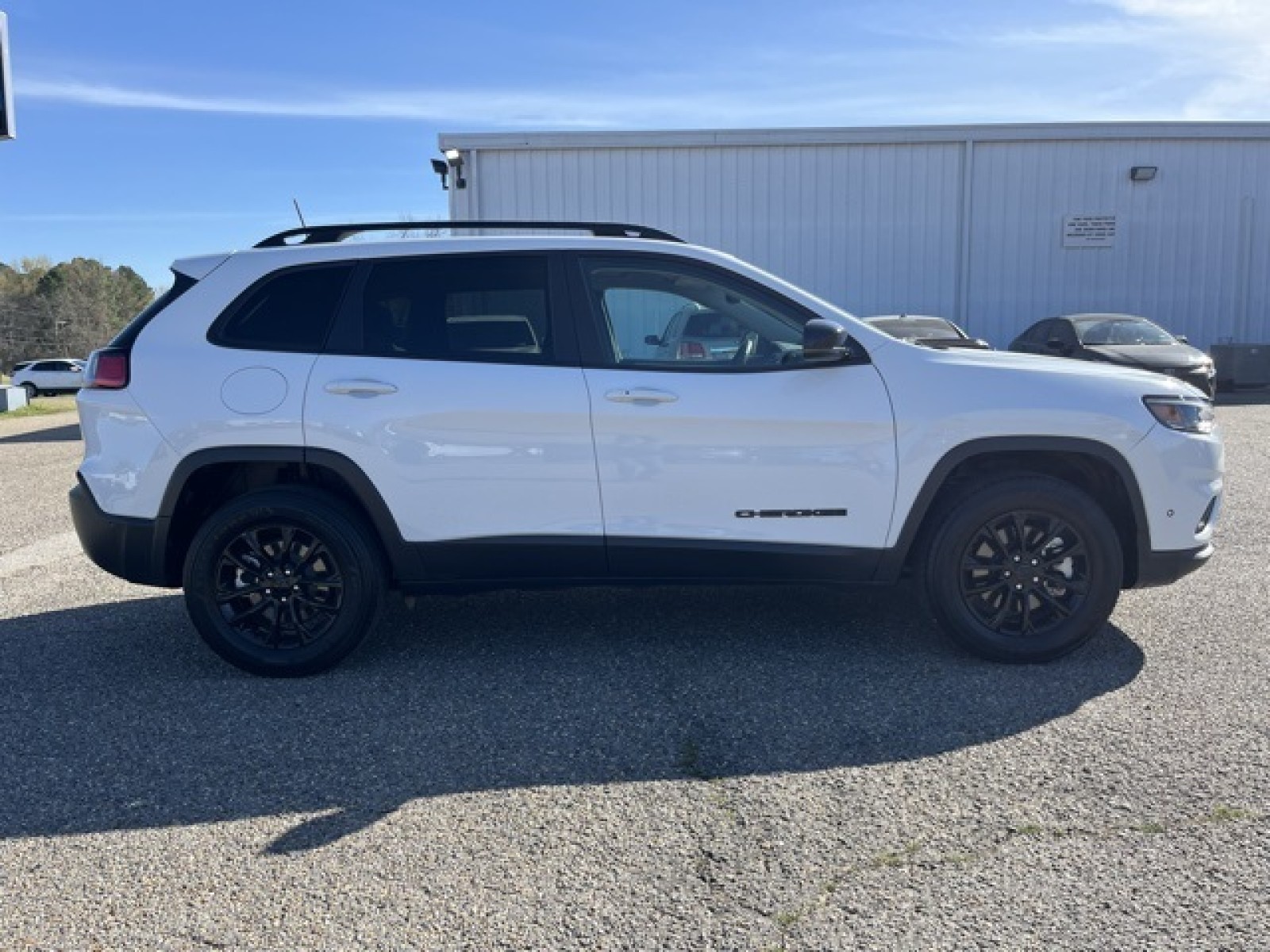 used 2023 Jeep Cherokee car, priced at $22,659