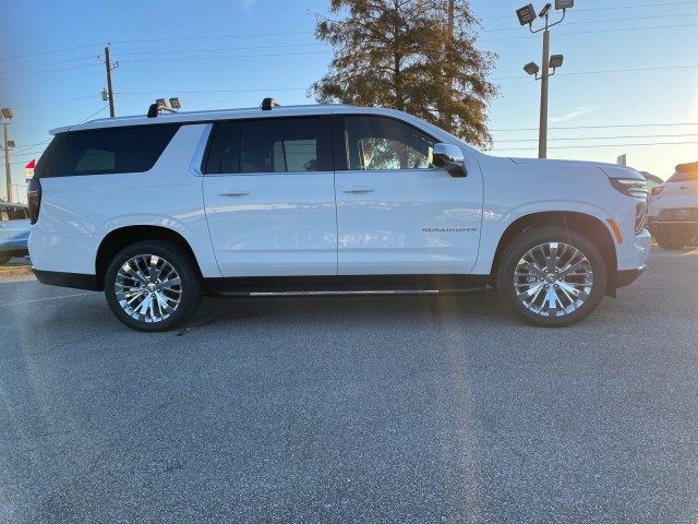 new 2025 Chevrolet Suburban car, priced at $68,640