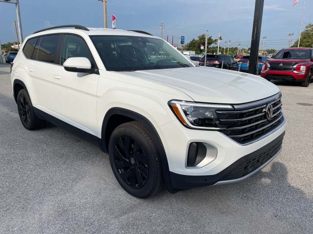 new 2024 Volkswagen Atlas car, priced at $40,999