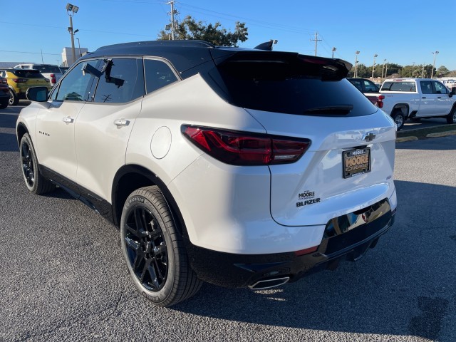 new 2025 Chevrolet Blazer car, priced at $51,635