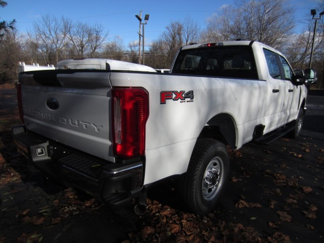 new 2024 Ford F-250 car, priced at $53,998