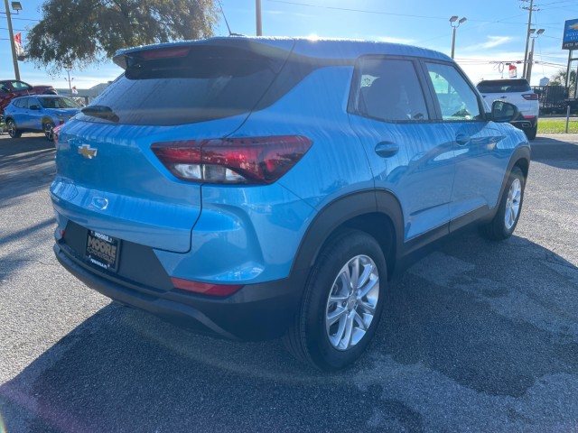 new 2025 Chevrolet TrailBlazer car, priced at $25,680