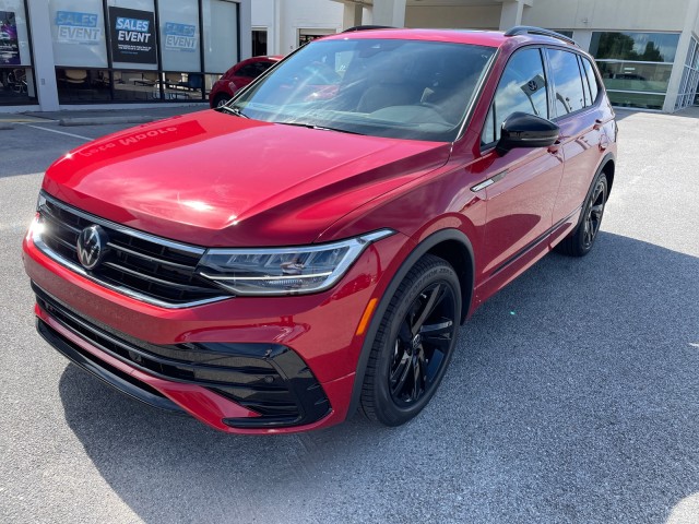 new 2024 Volkswagen Tiguan car, priced at $34,999