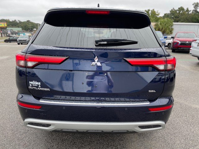 new 2024 Mitsubishi Outlander car, priced at $37,600