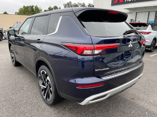 new 2024 Mitsubishi Outlander car, priced at $33,990