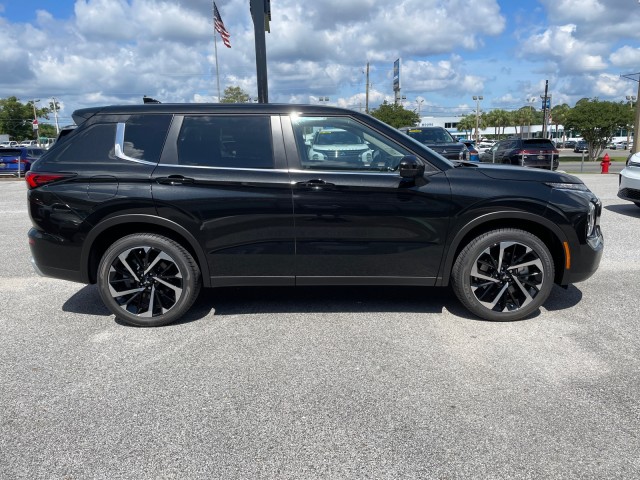 new 2024 Mitsubishi Outlander car, priced at $36,800