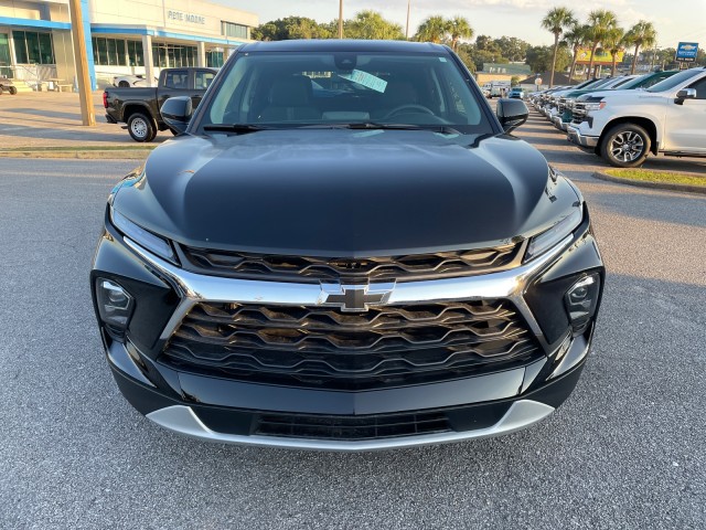 new 2025 Chevrolet Blazer car, priced at $38,710