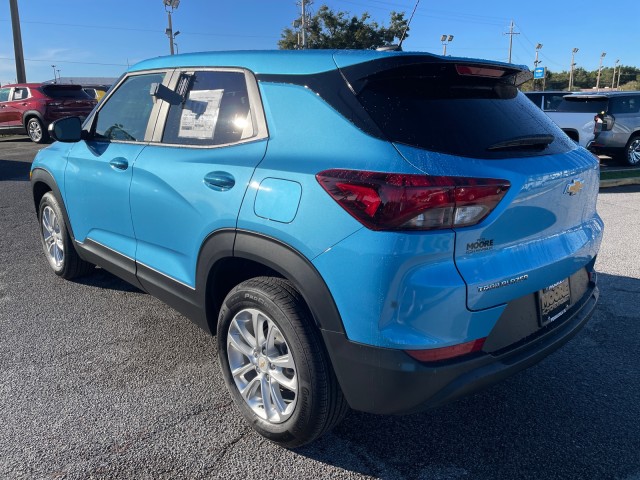 new 2025 Chevrolet TrailBlazer car, priced at $25,680