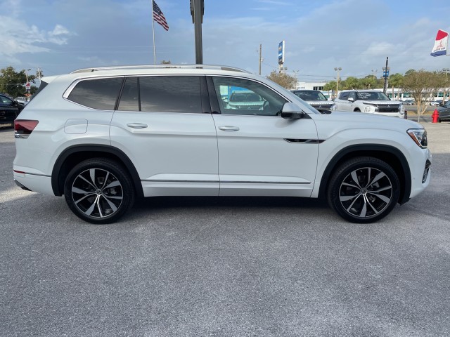 new 2025 Volkswagen Atlas car, priced at $53,995