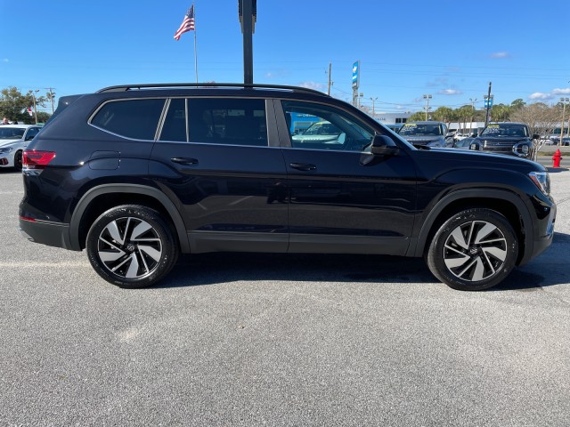 new 2024 Volkswagen Atlas car, priced at $40,399