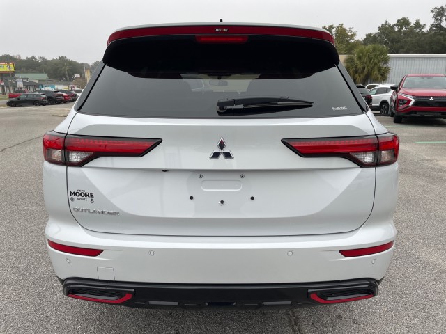 new 2024 Mitsubishi Outlander car, priced at $38,200