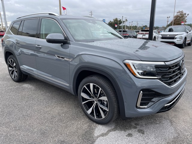 new 2025 Volkswagen Atlas car, priced at $53,796