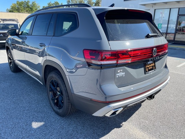 new 2024 Volkswagen Atlas car, priced at $45,999