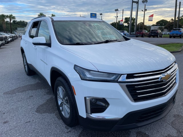 used 2023 Chevrolet Traverse car, priced at $35,995