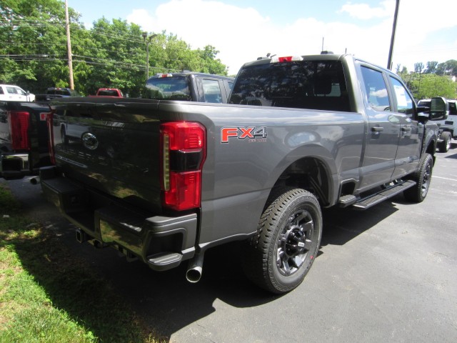 new 2024 Ford F-250 car, priced at $59,959