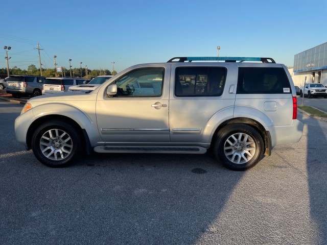 used 2011 Nissan Pathfinder car, priced at $9,995