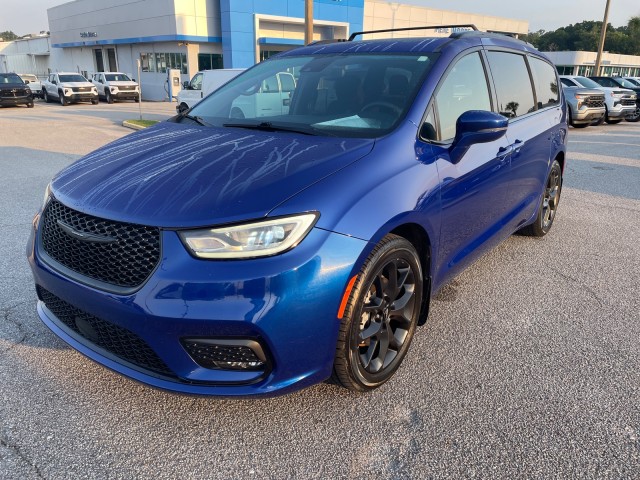 used 2021 Chrysler Pacifica car, priced at $29,995