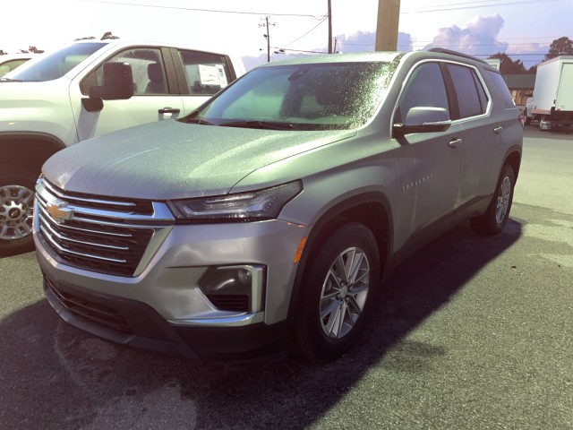 used 2023 Chevrolet Traverse car, priced at $34,995