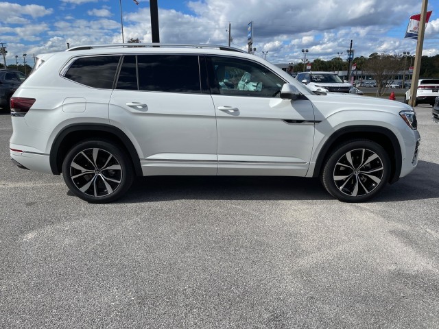 new 2025 Volkswagen Atlas car, priced at $47,031