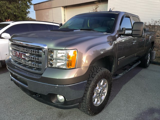 used 2014 GMC Sierra 2500HD car, priced at $15,995