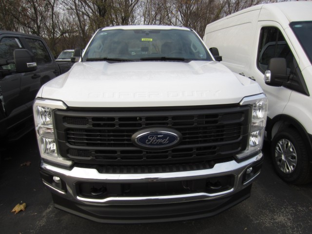 new 2024 Ford F-350 car, priced at $57,275