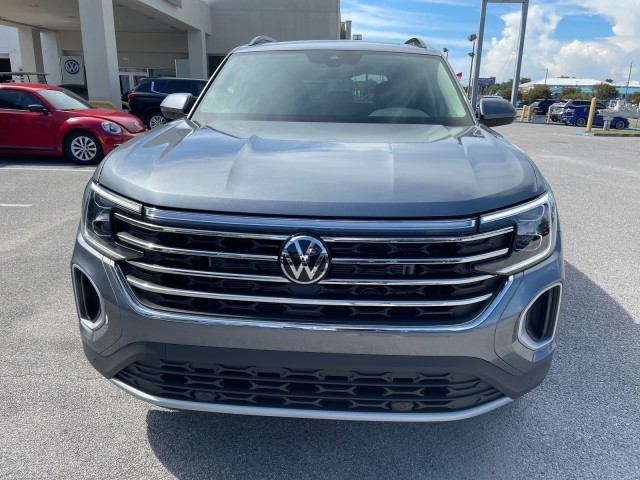 new 2024 Volkswagen Atlas car, priced at $43,999