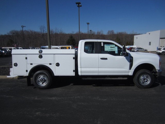 new 2025 Ford F-250 Utility Service Body car, priced at $72,620