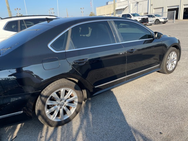 used 2012 Volkswagen Passat car