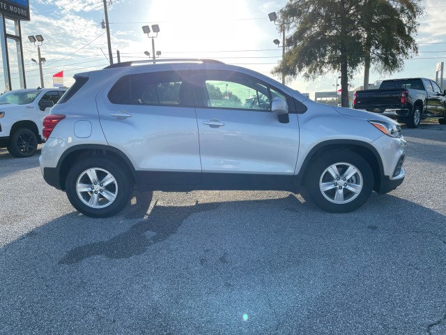 used 2021 Chevrolet Trax car, priced at $18,995