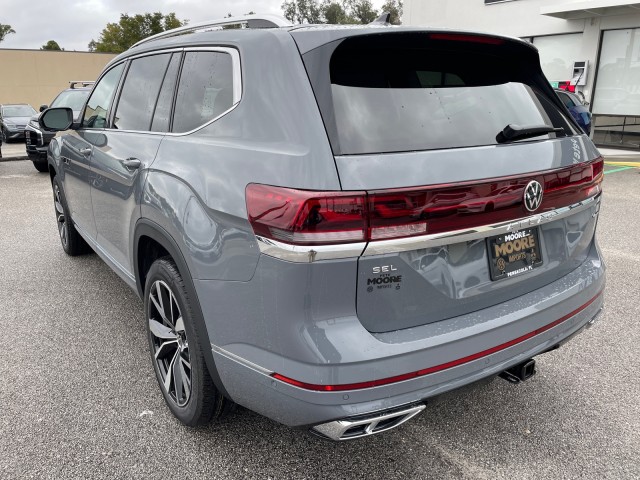 new 2025 Volkswagen Atlas car, priced at $53,796