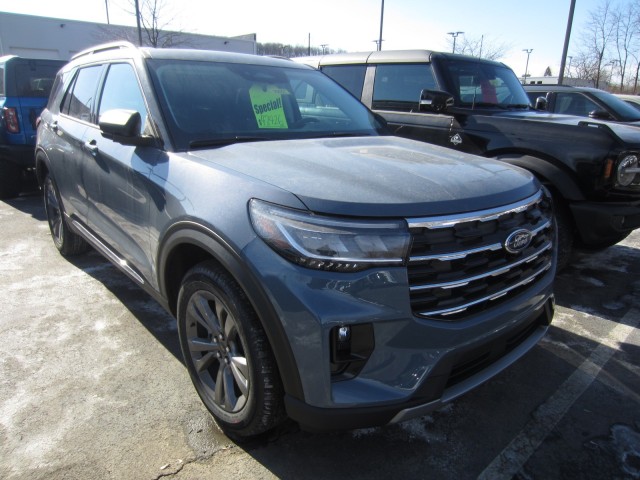 new 2025 Ford Explorer car, priced at $48,926