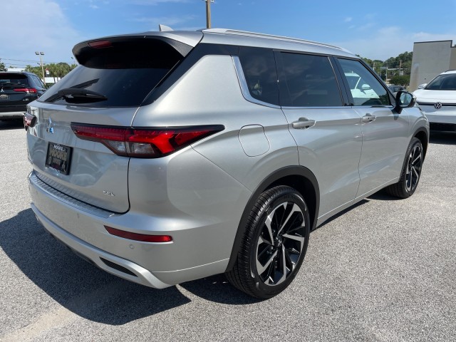 new 2024 Mitsubishi Outlander car