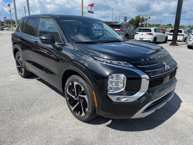 new 2024 Mitsubishi Outlander car, priced at $36,800