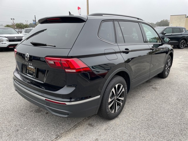 new 2024 Volkswagen Tiguan car, priced at $27,915