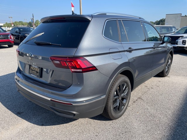 new 2024 Volkswagen Tiguan car, priced at $31,999