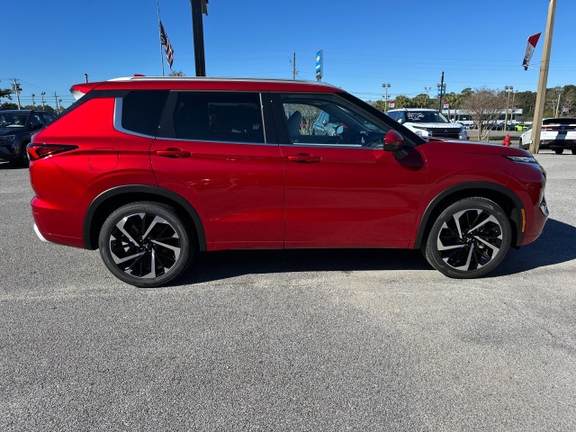 new 2024 Mitsubishi Outlander car, priced at $40,540