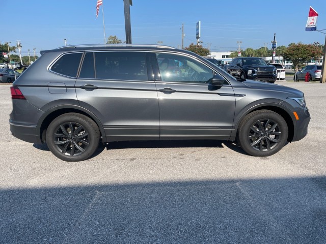 new 2024 Volkswagen Tiguan car, priced at $31,999