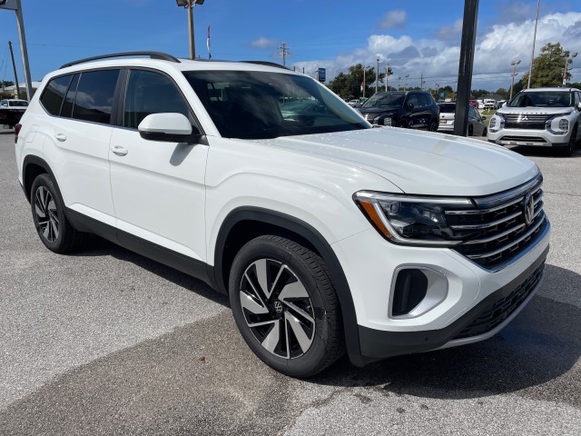 new 2024 Volkswagen Atlas car, priced at $43,099